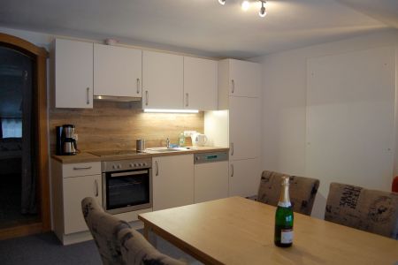 Ferienwohnung-Edelweiss-Kueche01.jpg