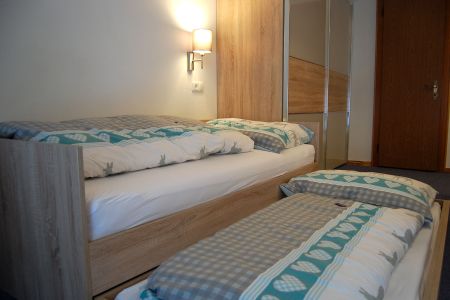 Ferienwohnung-Edelweiss-Schlafzimmer04.jpg